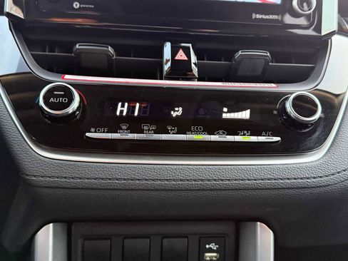 Certified 2022 Toyota Corolla Cross LE image 23