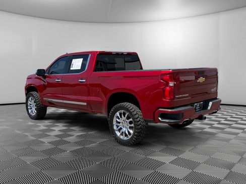 Used 2022 Chevrolet Silverado 1500 High Country w/ Technology Package AWD/4WD image 3