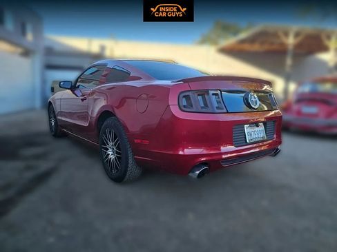 Used 2013 Ford Mustang Coupe image 3