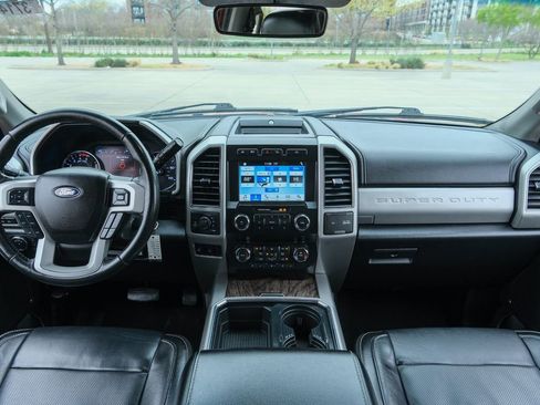 Used 2019 Ford F250 Lariat w/ Chrome Package image 42