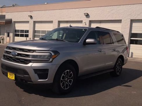 Used 2023 Ford Expedition Max XLT AWD/4WD image 5