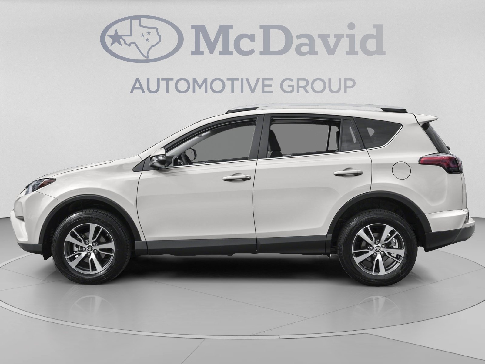 Used 2018 Toyota RAV4 XLE w/ Plus Extra Value Package FWD image 4