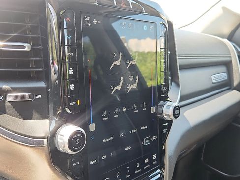 Used 2022 RAM 1500 Laramie image 17