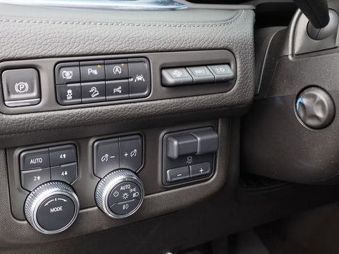 Certified 2023 GMC Yukon Denali w/ Advanced Technology Package image 12