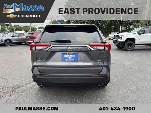 Used 2024 Toyota RAV4 LE AWD/4WD image 6
