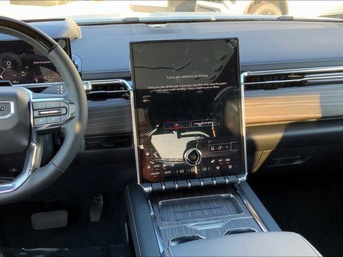 New 2025 GMC Sierra EV Denali image 7