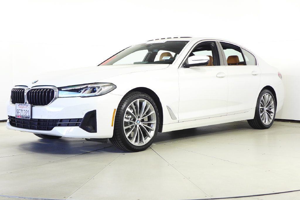 Certified 2023 BMW 530i w/ Convenience Package RWD image 2