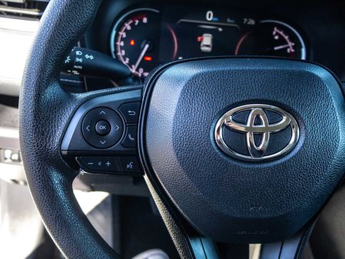 Used 2024 Toyota RAV4 XLE image 33