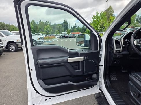Used 2020 Ford F150 Lariat w/ Equipment Group 502A Luxury AWD/4WD image 23
