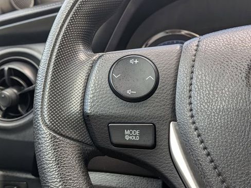 Used 2019 Toyota Corolla L image 26