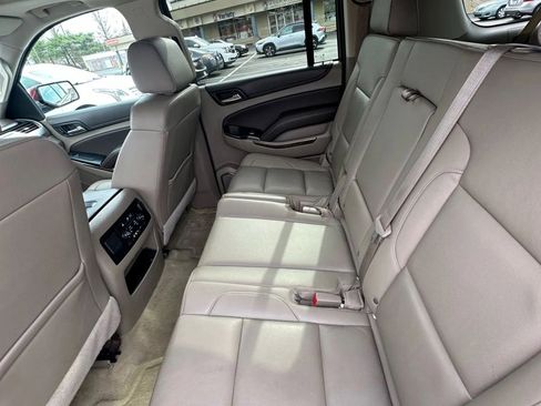 Used 2016 Chevrolet Suburban LT w/ Luxury Package image 24