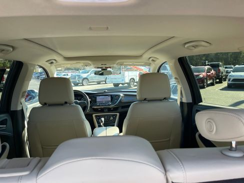 Used 2020 Buick Envision Essence image 26