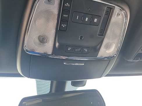 Used 2016 Jeep Grand Cherokee Limited w/ Trailer Tow Group IV AWD/4WD image 28