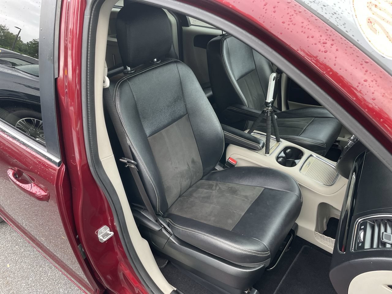 Used 2019 Dodge Grand Caravan SXT FWD image 40