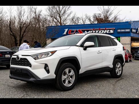 Used 2020 Toyota RAV4 XLE image 1