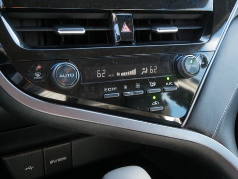 Used 2023 Toyota Camry SE FWD image 28
