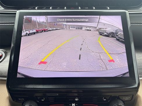 Used 2025 Jeep Grand Cherokee L Limited image 14