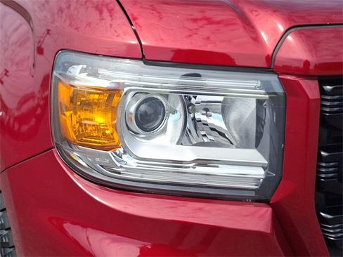 Used 2021 GMC Canyon Elevation w/ Driver Alert Package image 9