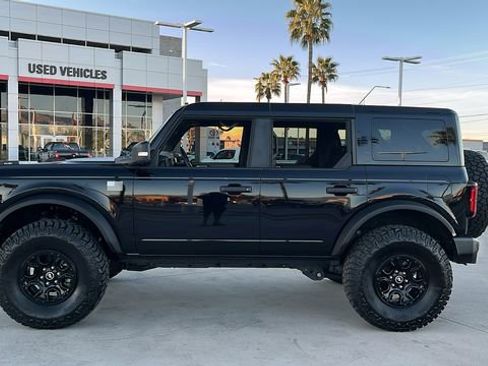 Used 2024 Ford Bronco Wildtrak image 3