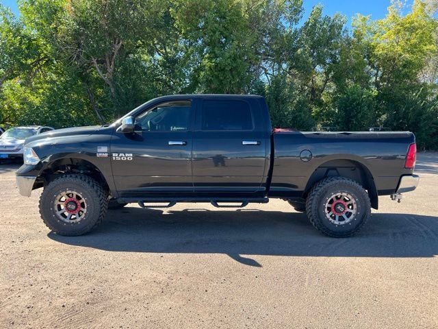 Used 2017 RAM 1500 Classic SLT AWD/4WD image 2