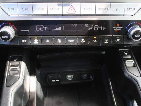Certified 2023 Kia Telluride S w/ S Sunroof Package FWD image 42