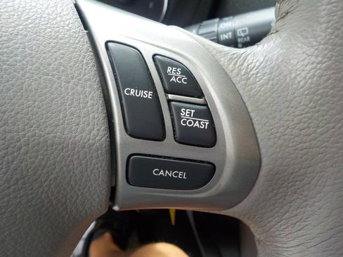Used 2011 Subaru Forester 2.5X Limited AWD/4WD image 15