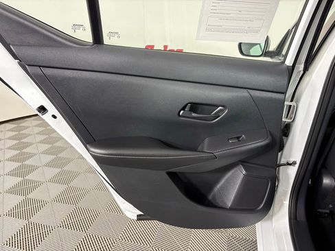 Used 2024 Nissan Sentra S image 37