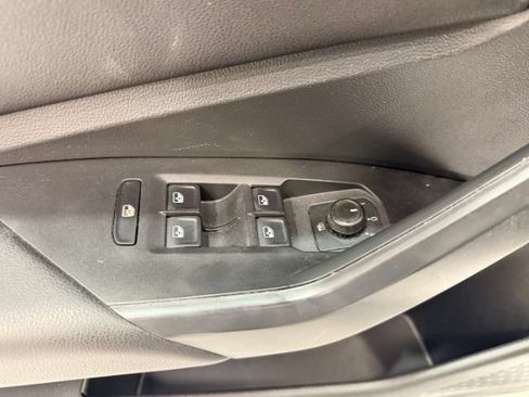 Used 2019 Volkswagen Jetta S FWD image 14