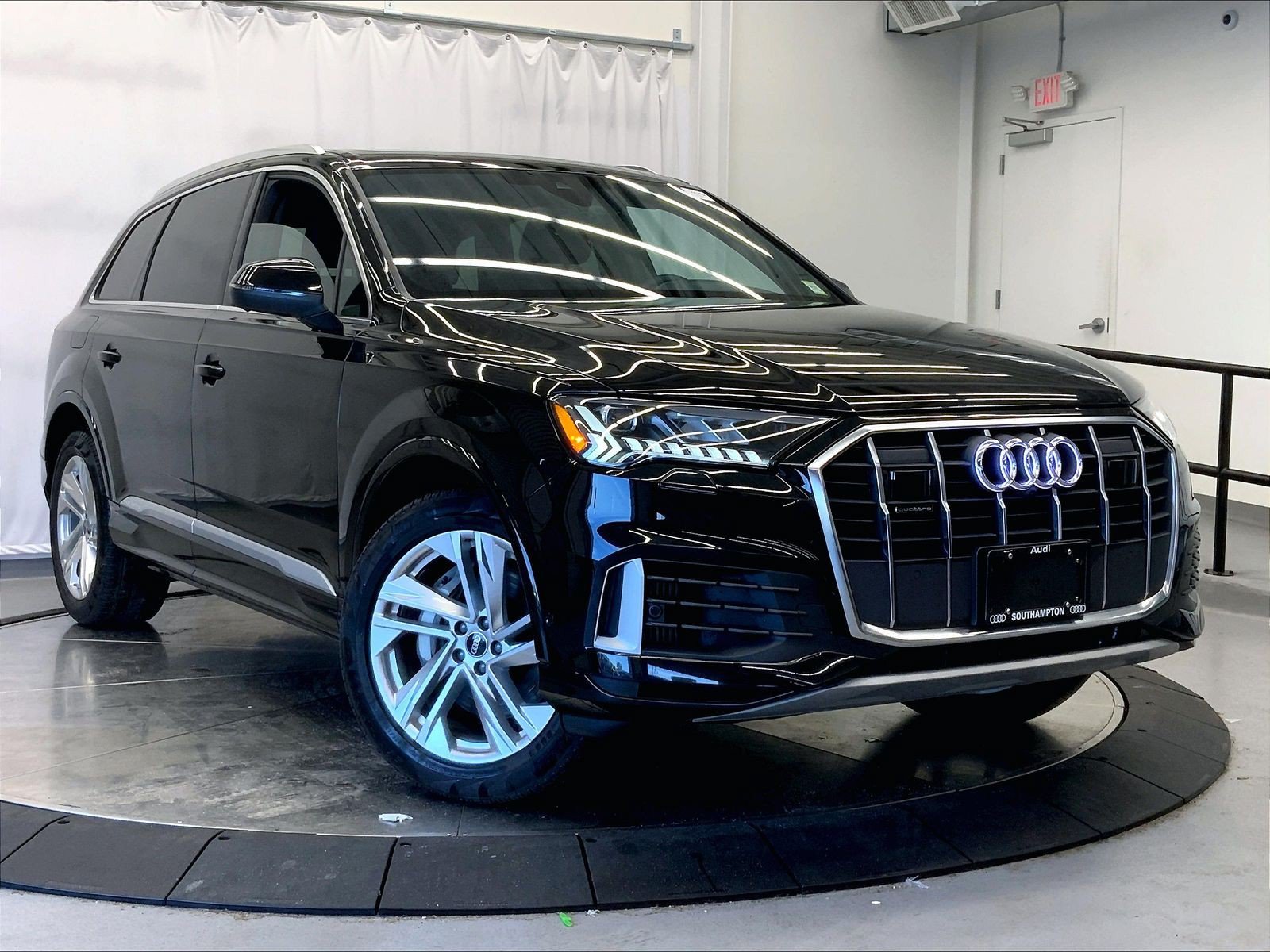 Certified 2023 Audi Q7 2.0T Premium Plus w/ Premium Plus Package AWD/4WD image 1