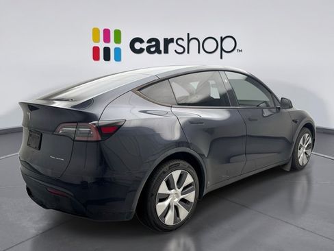Used 2024 Tesla Model Y Long Range AWD/4WD image 5