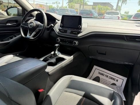 Used 2022 Nissan Altima 2.5 SR FWD image 15