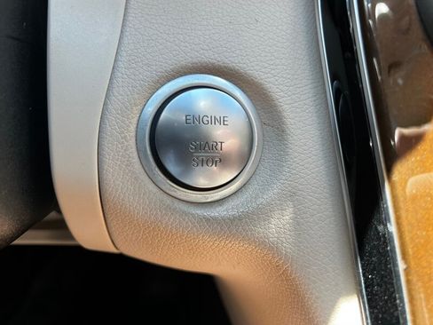 Used 2018 Mercedes-Benz C 300 4MATIC Sedan image 36