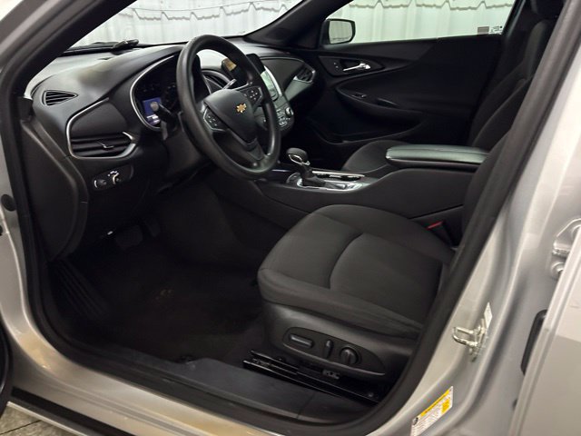 Used 2022 Chevrolet Malibu LT FWD image 23