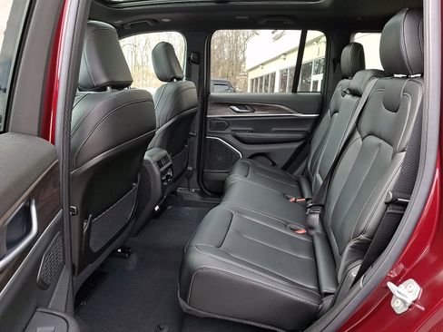 New 2026 Jeep Grand Cherokee Limited image 6