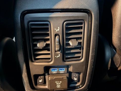 Used 2025 Dodge Durango GT AWD/4WD image 20