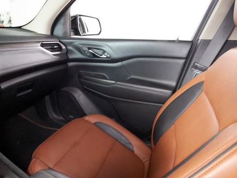 Used 2017 GMC Acadia SLT AWD/4WD image 8