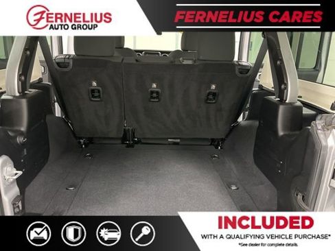 Used 2018 Jeep Wrangler Unlimited Sport S AWD/4WD image 22