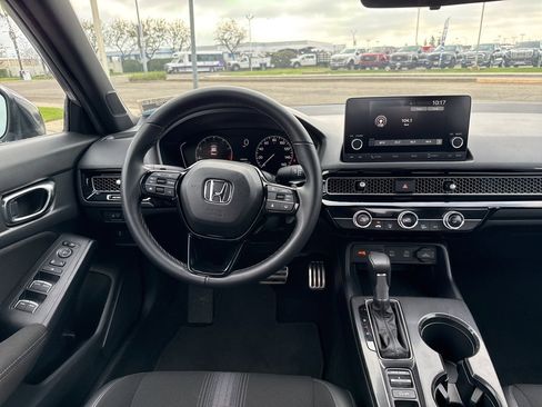 Used 2025 Honda Civic Sport image 21