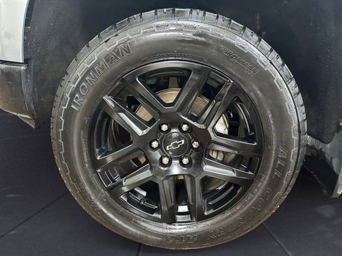 Used 2025 Chevrolet Silverado 1500 LT Trail Boss w/ Convenience Package II AWD/4WD image 14