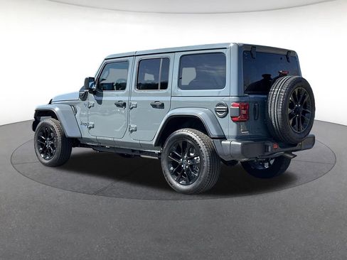 Certified 2025 Jeep Wrangler Unlimited Sahara w/ Safety Group AWD/4WD image 3