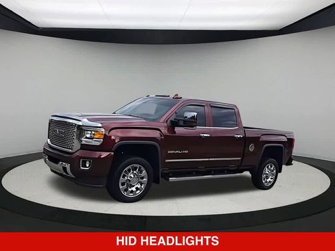 Used 2016 GMC Sierra 2500 Denali w/ Driver Alert Package AWD/4WD image 4