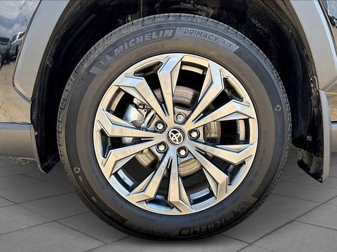 Used 2024 Toyota RAV4 Limited image 11