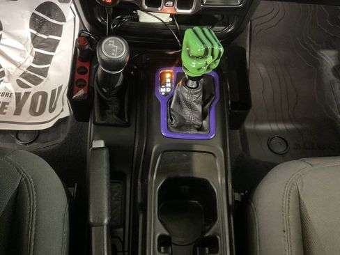 Used 2020 Jeep Wrangler Unlimited Sport S image 19