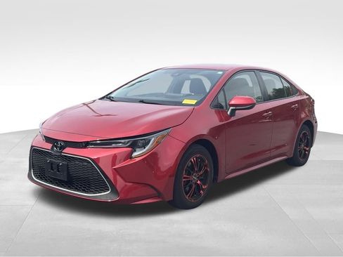 Used 2020 Toyota Corolla LE image 2