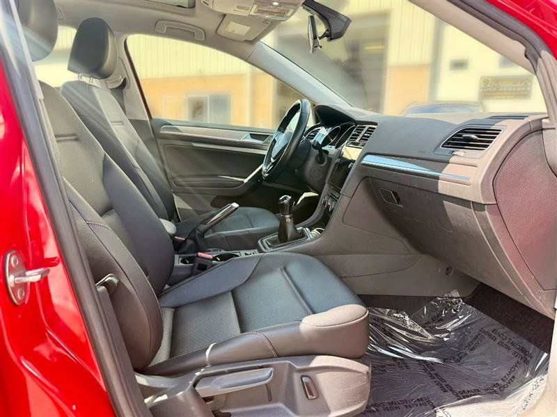 Used 2018 Volkswagen Golf Alltrack S AWD/4WD image 14