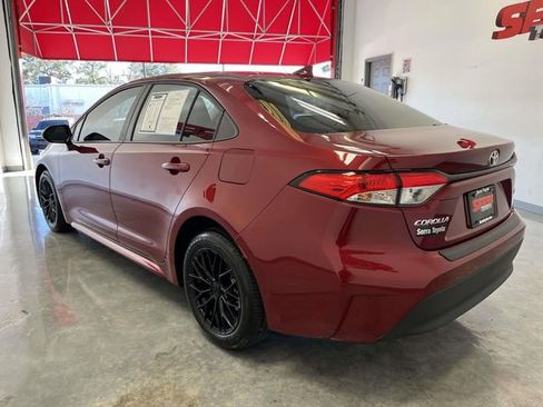 Used 2025 Toyota Corolla LE w/ Convenience Package image 5