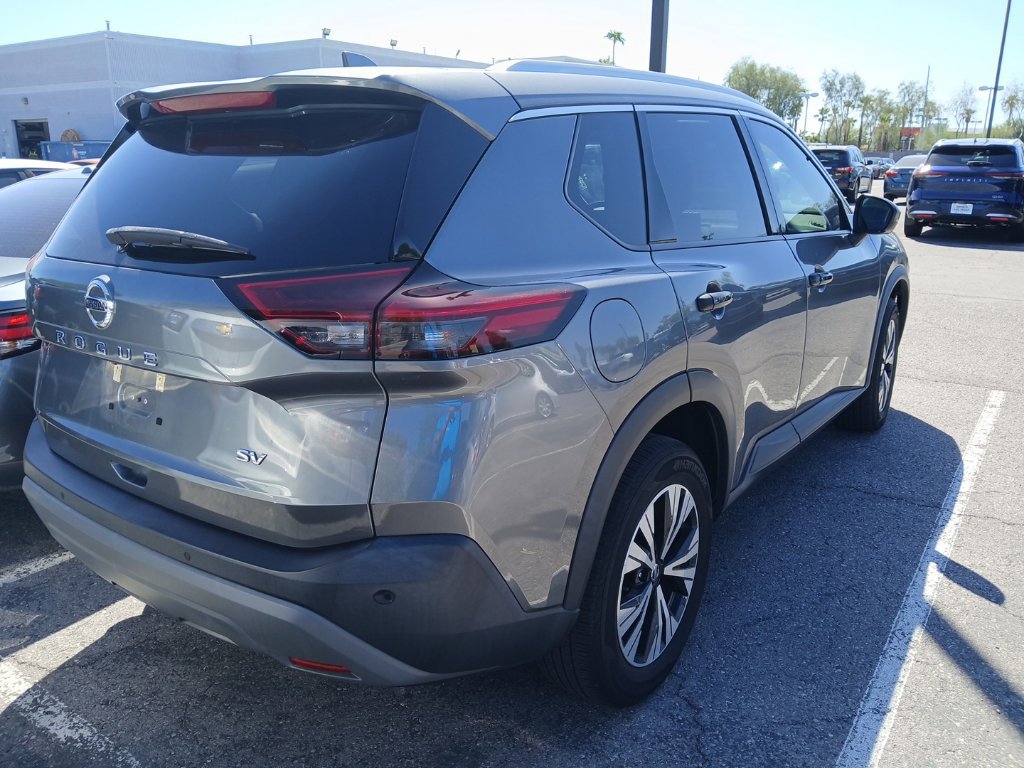 Certified 2021 Nissan Rogue SV w/ Premium Package FWD image 4