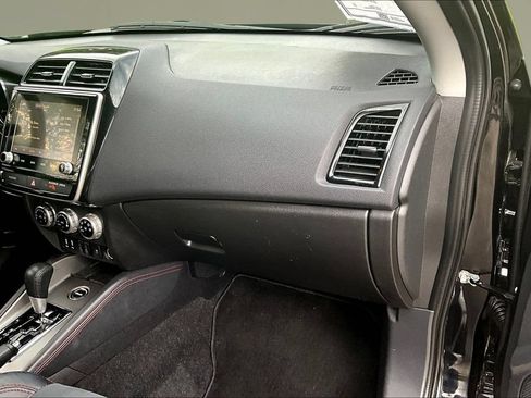 Used 2024 Mitsubishi Outlander Sport AWD image 24