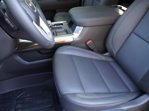 New 2026 GMC Sierra 1500 Elevation w/ Elevation Premium Package image 13