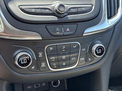Used 2024 Chevrolet Equinox LT w/ LPO, Floor Liner Package FWD image 25